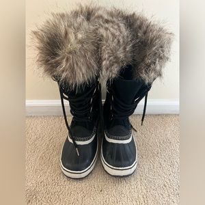 Women sorel boots size 9